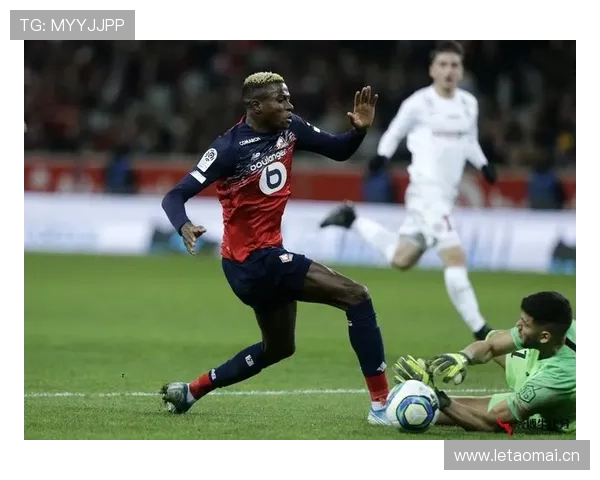 尼日利亚队如何使用 Osimhen 成为近期战术焦点，其锋线作用持续提升