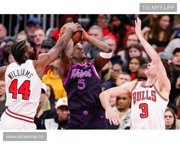 康利比早年更用挡拆拉开空间，带动球队三分输出